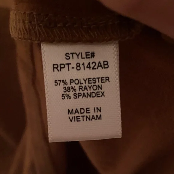 Zenana Outfitters Brown Top with Leopard Print Sleeves - Picture 3 of 7